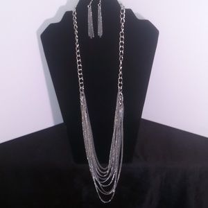 2pk. Paparazzi Accessories Necklace and Earrings Set
